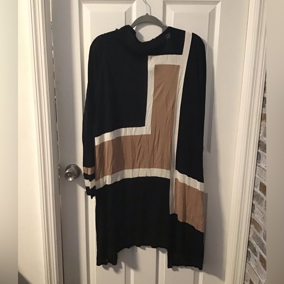 NWT! Elegant Black and Tan Long Sleeve Cardigan - Picture 2 of 8